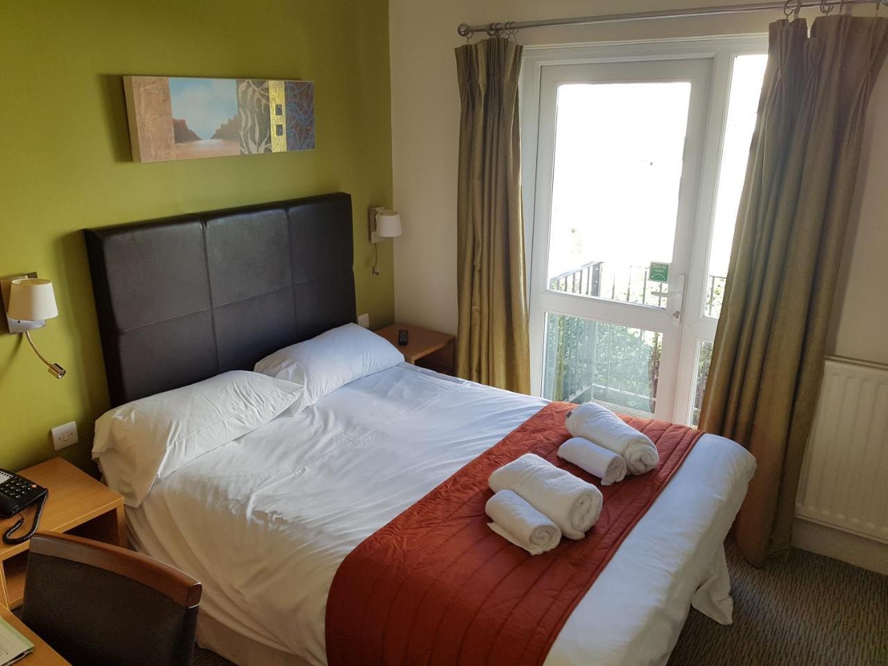 Rose And Crown Hotel Porthcawl Bagian luar foto